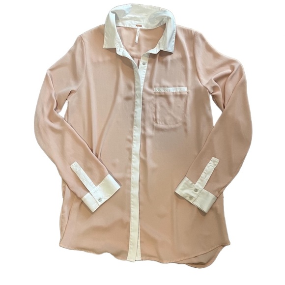Free People Collared Button-down Shirt Size Medium. Pinkish Cream/White - Picture 10 of 10